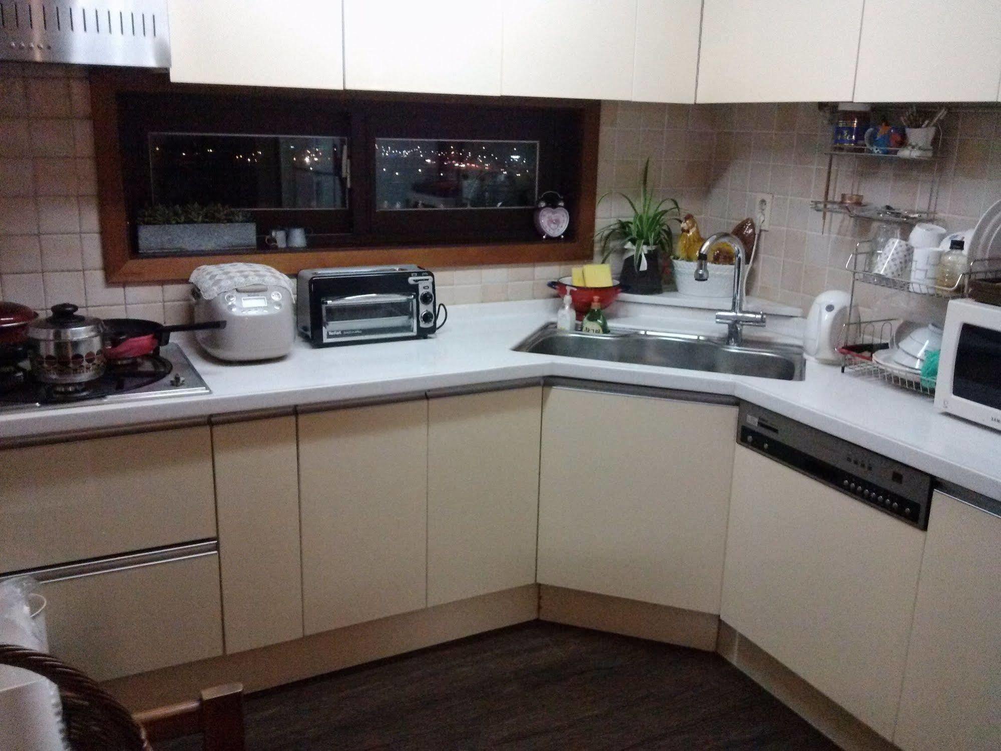 K Star Road Guesthouse - Hostel Seul Zewnętrze zdjęcie