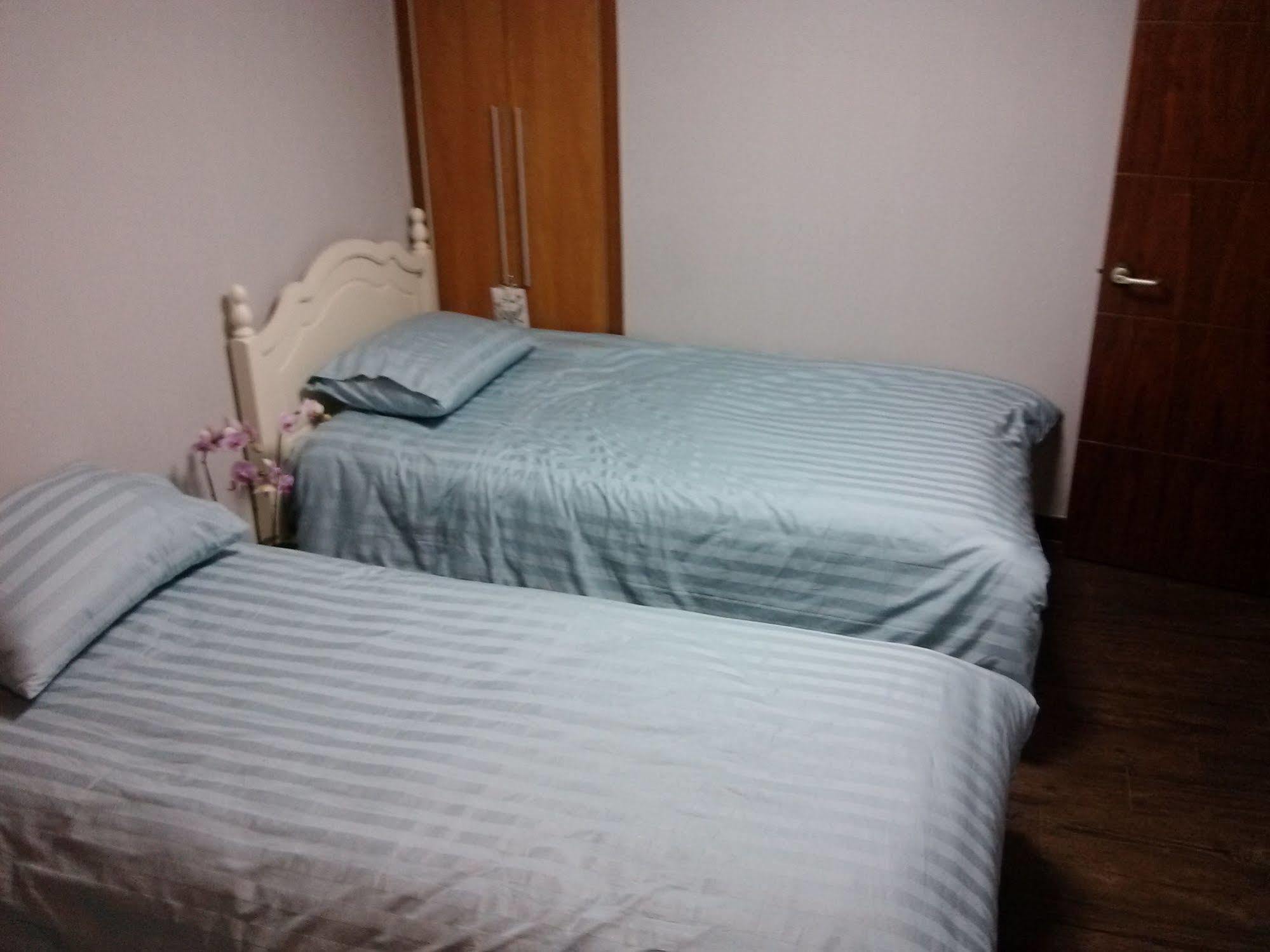 K Star Road Guesthouse - Hostel Seul Zewnętrze zdjęcie
